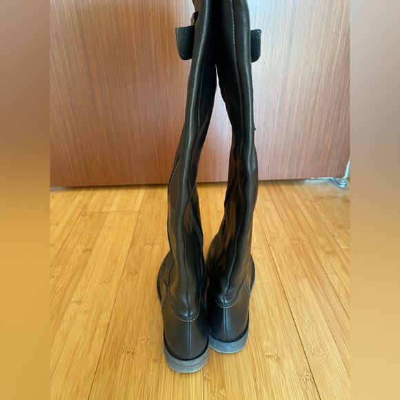 Knee high leather boots - Picture 2 of 4